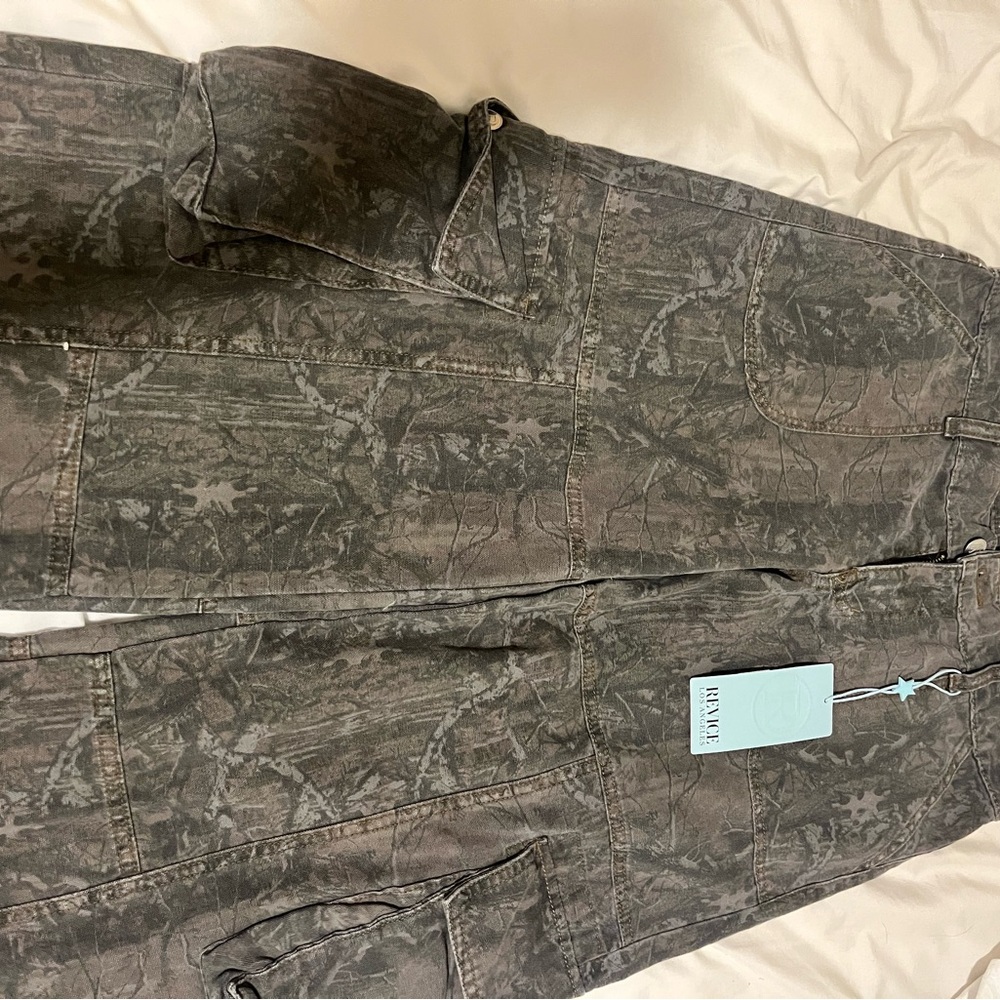 REVICE Women’s Dark Gray Camouflage Jeans